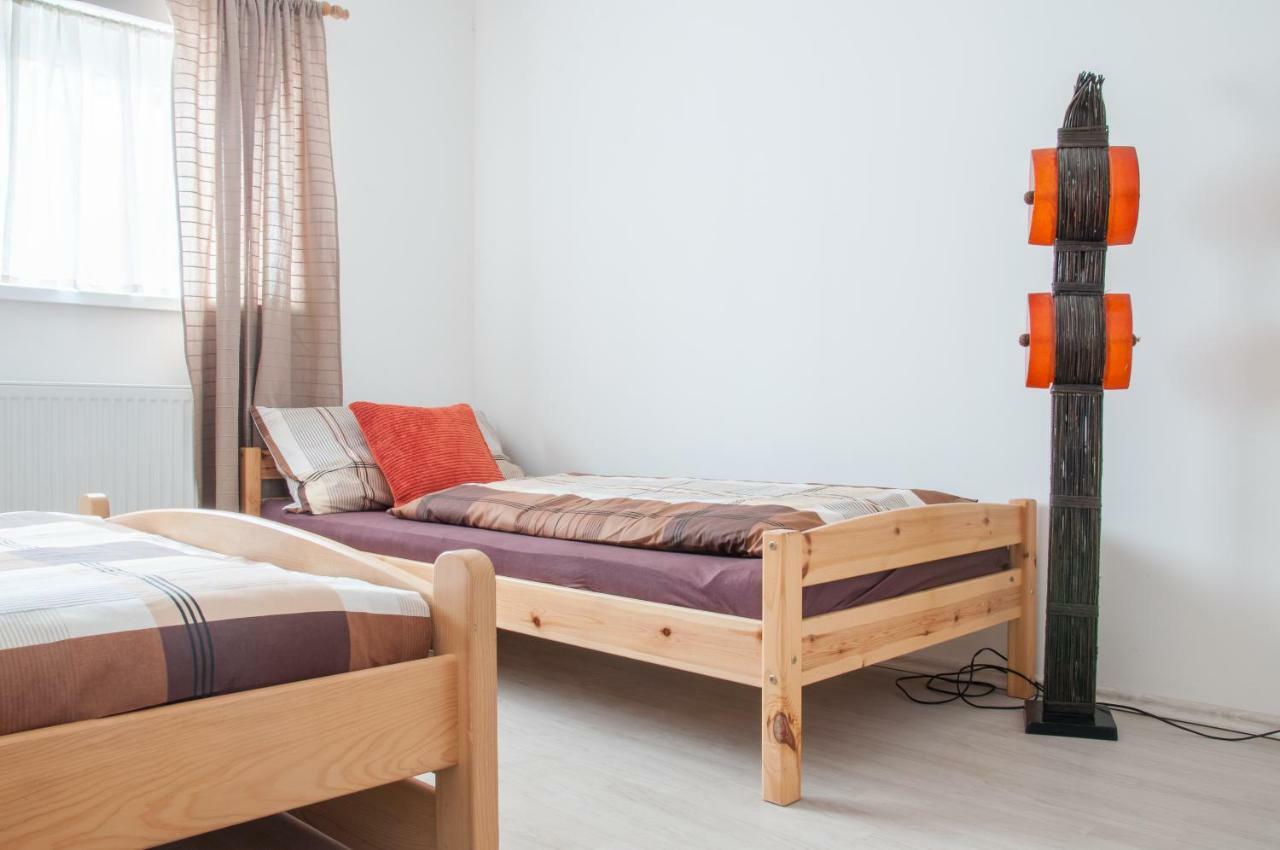 Apartman Zeleznice公寓 外观 照片
